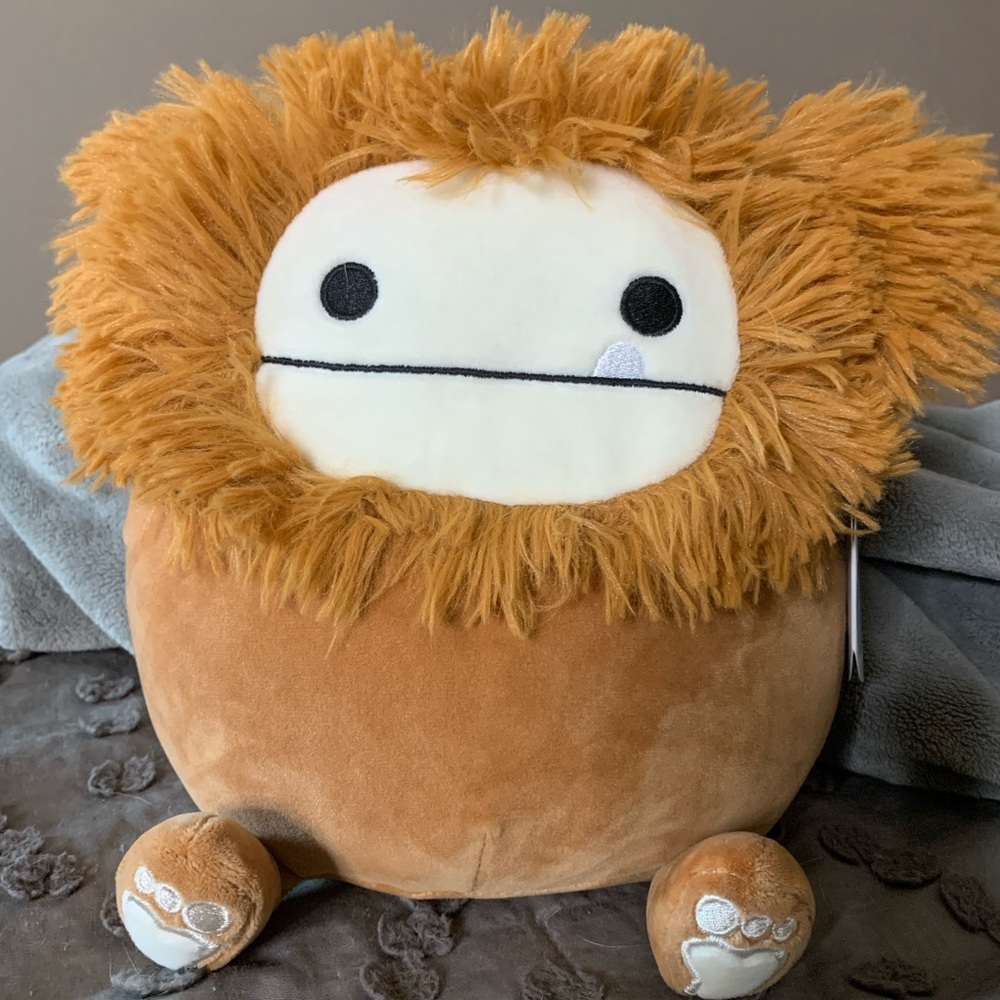 BMWT Benny squishmallow 8”